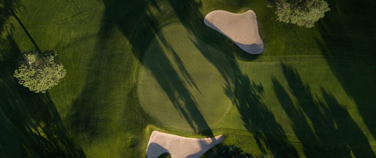 Technique For a Proper Golf Swing