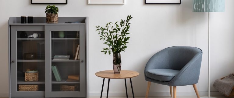 Master Bedroom: The Furniture