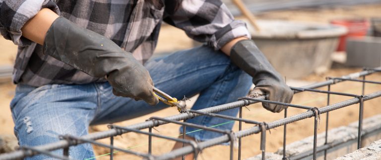 the Laying of ceramic tiles is an art to inface